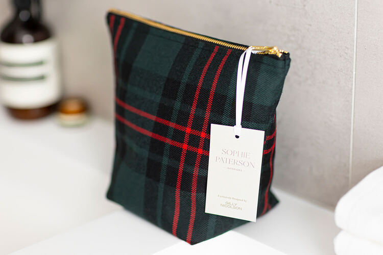 Skye Washbag