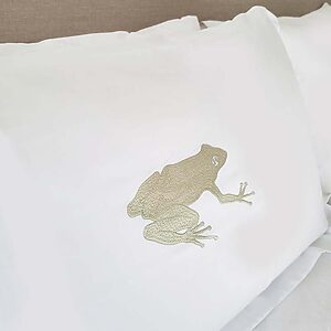 frog-embroidered-pillowcases-gilly-nicolson
