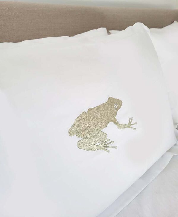 frog-embroidered-pillowcases-gilly-nicolson