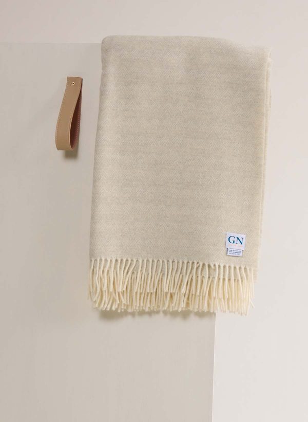 gilly nicolson merino lambswool throw in pebble colour